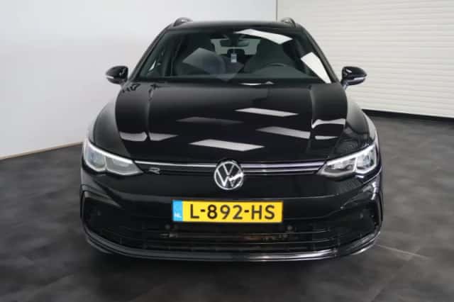 Volkswagen Golf (2021) thumbnail 5