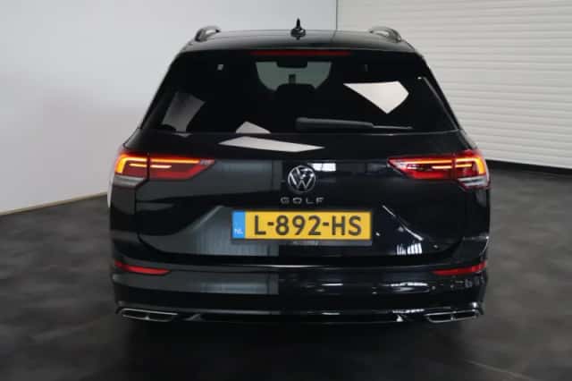 Volkswagen Golf (2021) thumbnail 6
