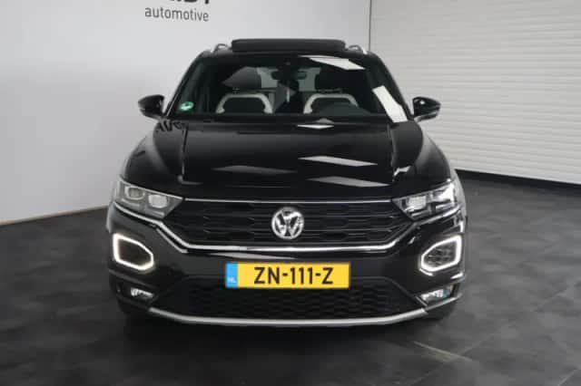 Volkswagen T-Roc (2019) thumbnail 5