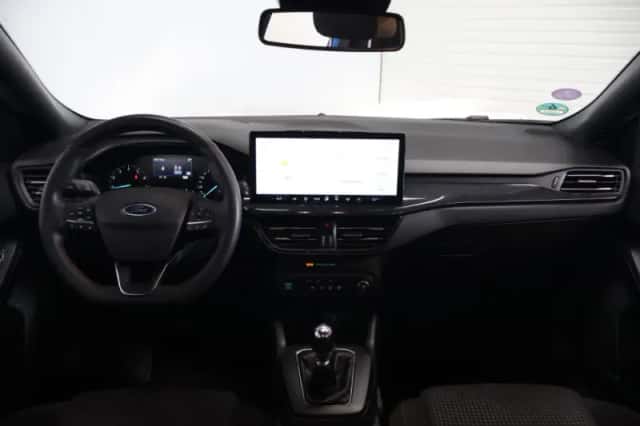 Ford Focus (2024) thumbnail 2