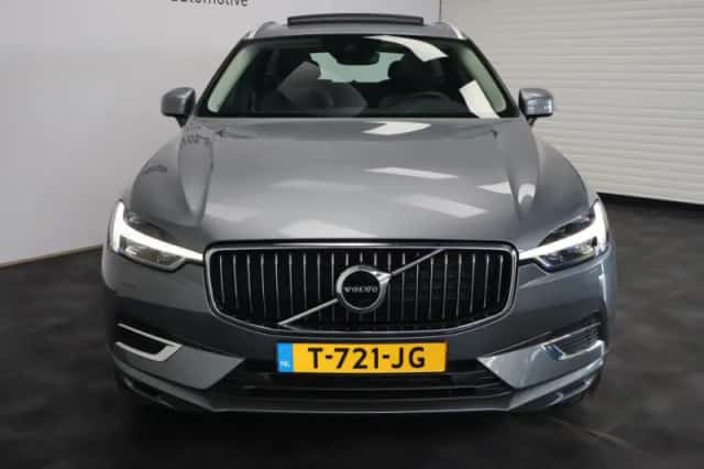 Volvo XC60 (2021) thumbnail 5