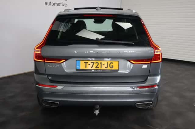 Volvo XC60 (2021) thumbnail 6