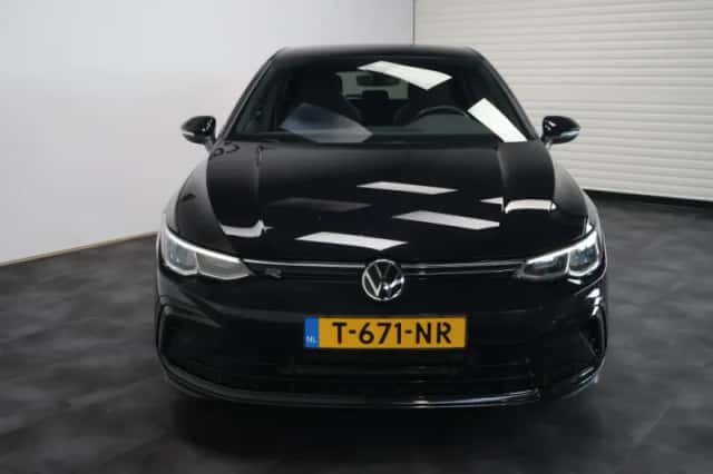 Volkswagen Golf (2023) thumbnail 5
