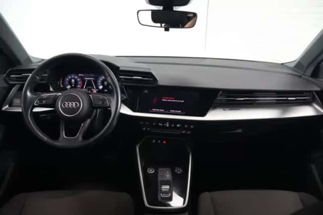 Audi A3 (2021) thumbnail 2