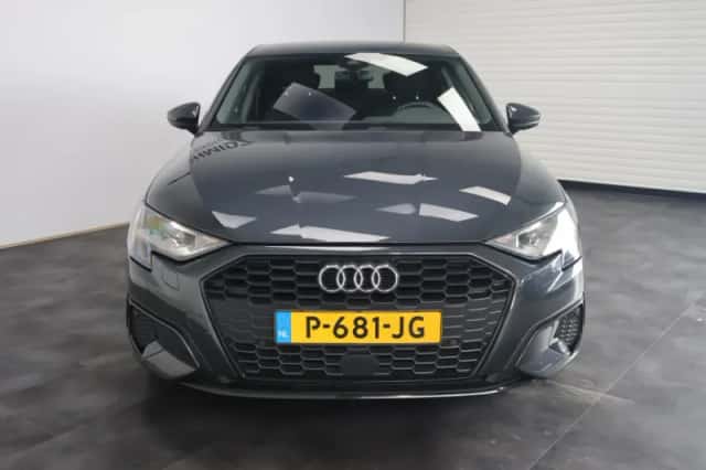 Audi A3 (2021) thumbnail 5