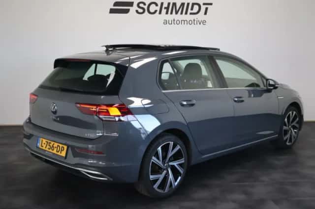 Volkswagen Golf (2020) thumbnail 3