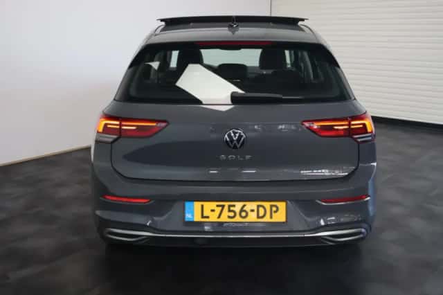 Volkswagen Golf (2020) thumbnail 6