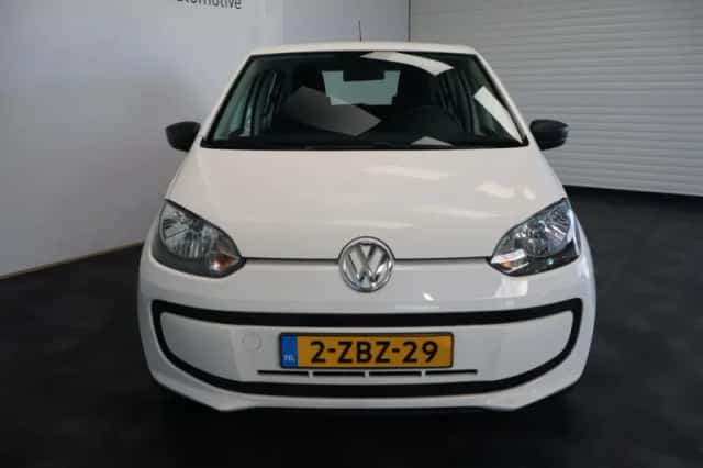 Volkswagen Up! (2015) thumbnail 5