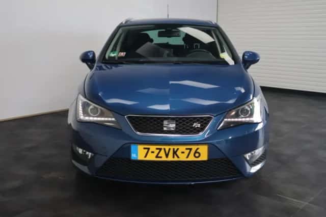SEAT Ibiza (2015) thumbnail 5