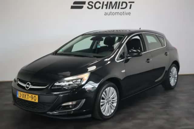 Opel Astra (2014) thumbnail 1
