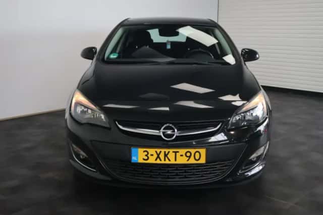Opel Astra (2014) thumbnail 5