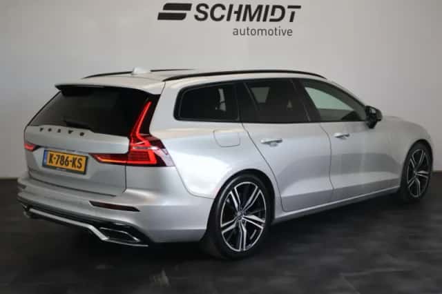 Volvo V60 (2021) thumbnail 3
