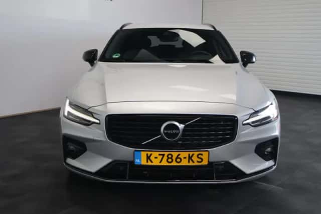 Volvo V60 (2021) thumbnail 5
