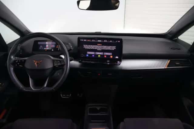 CUPRA Born (2021) thumbnail 2