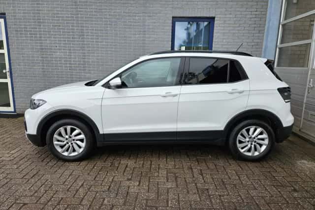 Volkswagen T-Cross (2019) thumbnail 3