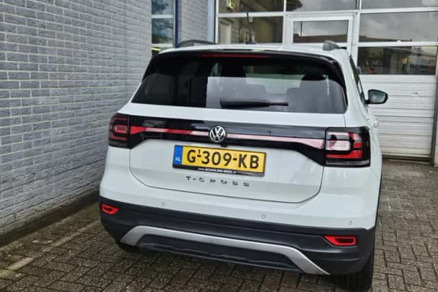 Volkswagen T-Cross (2019) thumbnail 5