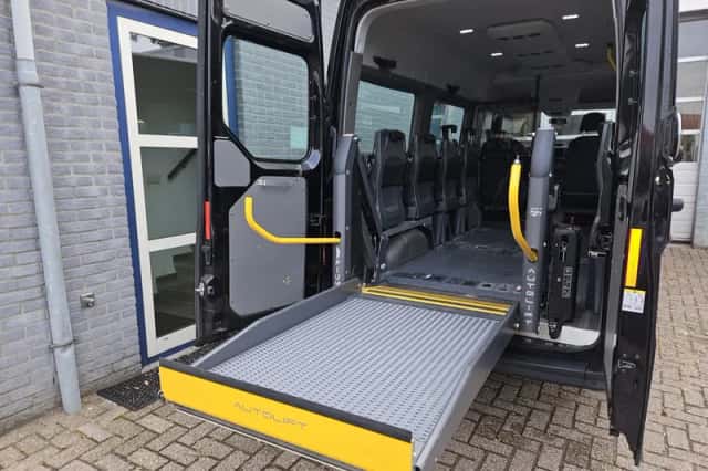 Volkswagen Crafter (2021) thumbnail 3