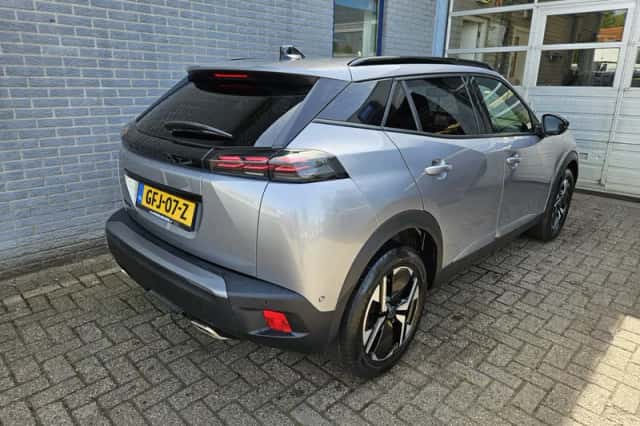 Peugeot 2008 (2023) thumbnail 2
