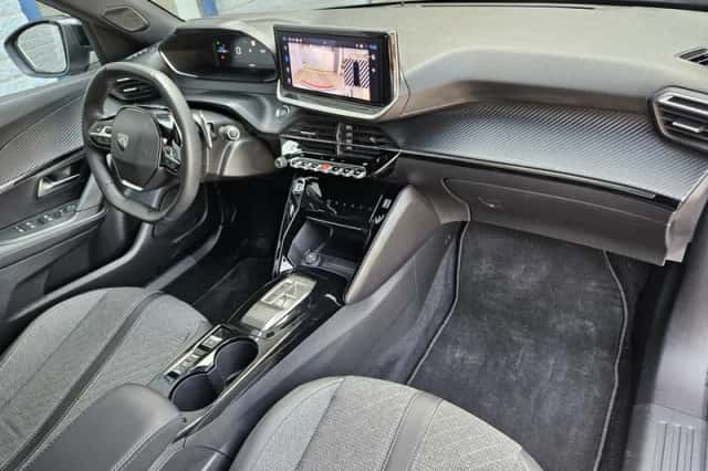 Peugeot 2008 (2023) thumbnail 4