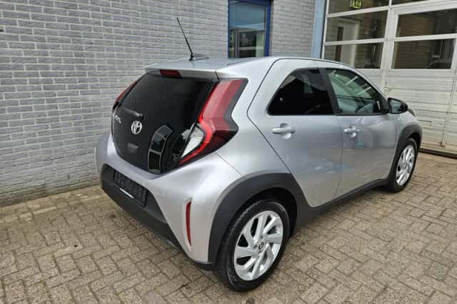 Toyota Aygo X (2023) thumbnail 2