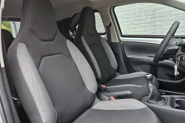 Toyota Aygo X (2023) thumbnail 3