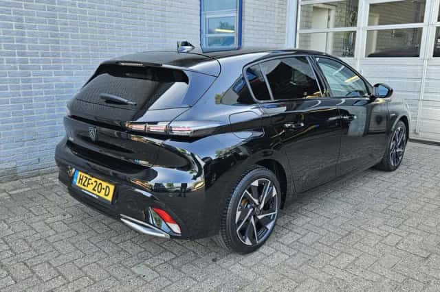 Peugeot 308 (2022) thumbnail 2