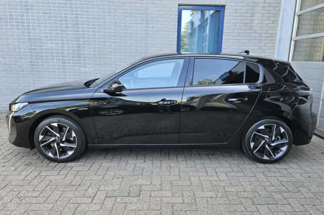 Peugeot 308 (2022) thumbnail 6