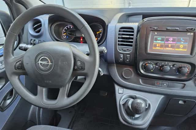 Opel Vivaro (2016) thumbnail 5