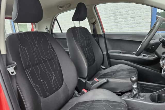 Kia Picanto (2011) thumbnail 4