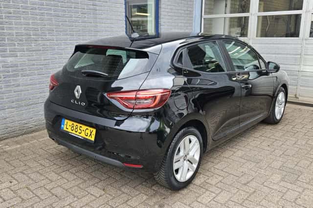 Renault Clio (2021) thumbnail 2