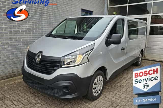 Renault Trafic (2016) thumbnail 1