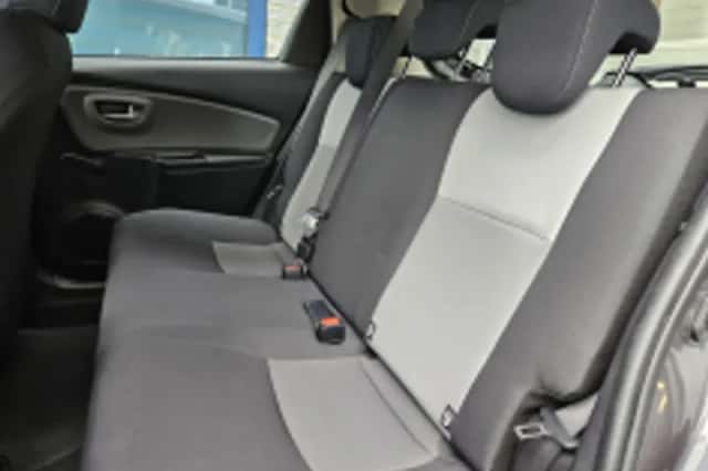 Toyota Yaris (2020) thumbnail 2