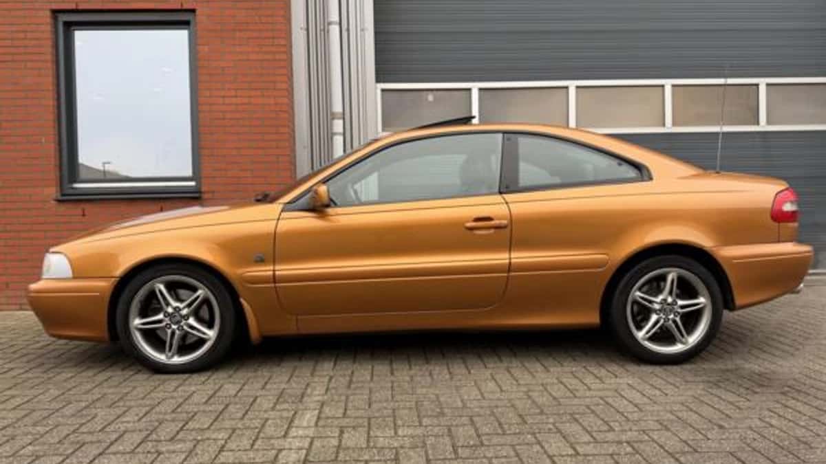 Volvo C70 (1998) — foto 1