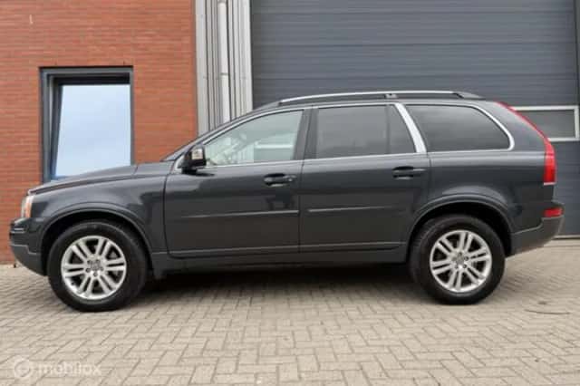 Volvo XC90 (2019) thumbnail 1