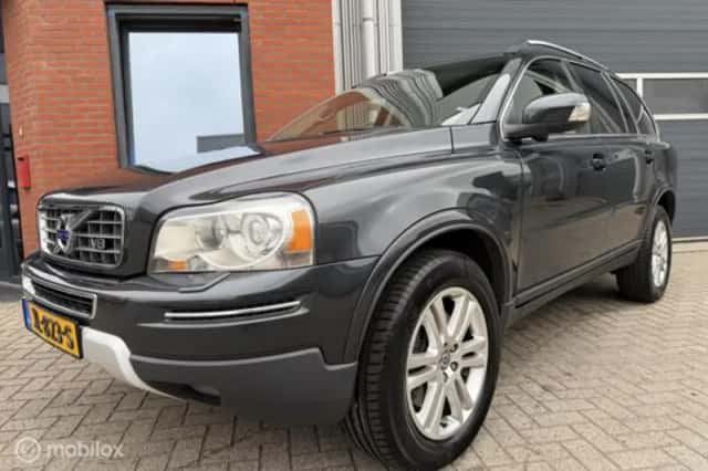 Volvo XC90 (2019) thumbnail 2