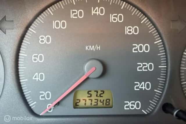 Volvo V70 (1999) thumbnail 6