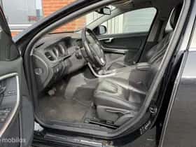 Volvo V60 (2011) thumbnail 4