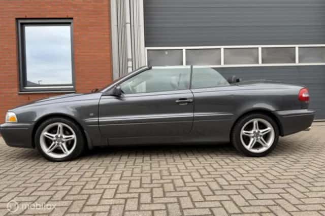 Volvo C70 (2015) thumbnail 1