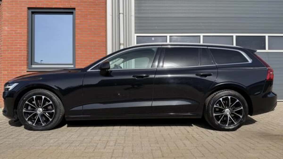 Volvo V60 (2021) — foto 1