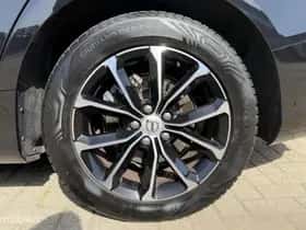 Volvo V60 (2021) thumbnail 14