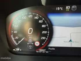 Volvo V60 (2021) thumbnail 6