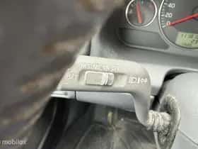 Volvo V40 (2004) thumbnail 25