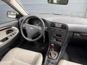 Volvo V40 (2004) thumbnail 5