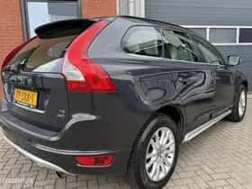 Volvo XC60 (2009) thumbnail 3