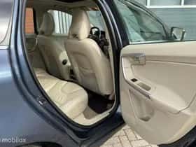 Volvo XC60 (2012) thumbnail 19