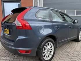 Volvo XC60 (2012) thumbnail 3