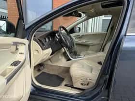 Volvo XC60 (2012) thumbnail 4