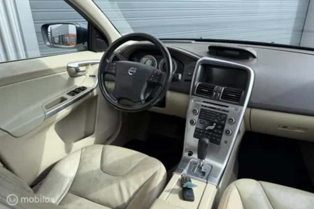 Volvo XC60 (2012) thumbnail 5