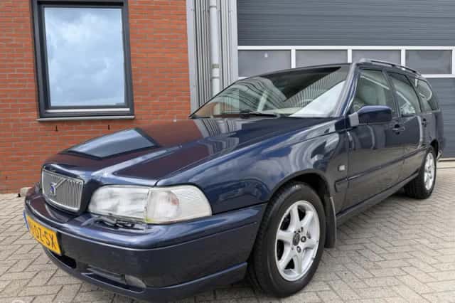 Volvo V70 (2000) thumbnail 2