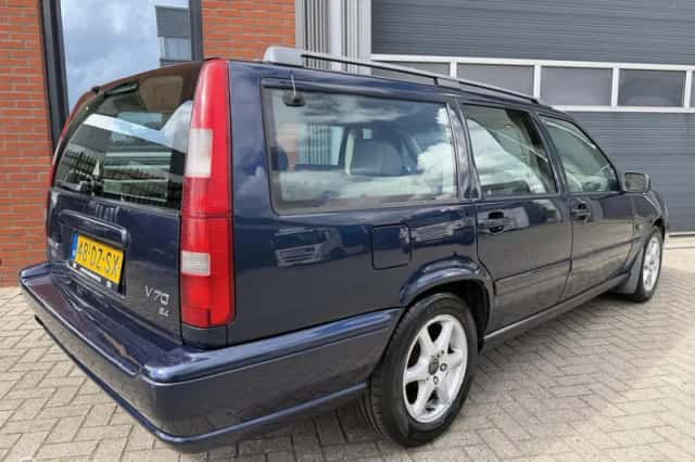 Volvo V70 (2000) thumbnail 3